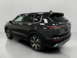 Mitsubishi Outlander SE S-AWC 2026 — side view