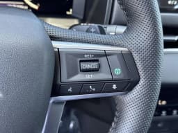 Mitsubishi Outlander Plug-In Hybrid SE S-AWC 2026 — side view