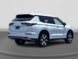 Mitsubishi Outlander Plug-In Hybrid SE S-AWC 2026 — side view