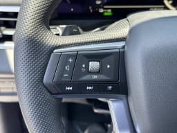 Mitsubishi Outlander Plug-In Hybrid SE S-AWC 2026 — side view