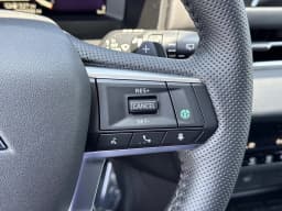 Mitsubishi Outlander Plug-In Hybrid SE S-AWC 2026 — side view