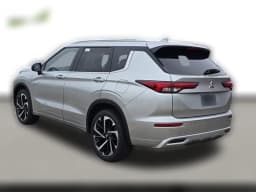 Mitsubishi Outlander Plug-In Hybrid SEL Black Edition S-AWC 2025 — side view
