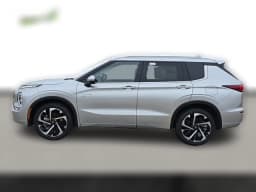 Mitsubishi Outlander Plug-In Hybrid SEL Black Edition S-AWC 2025 — side view