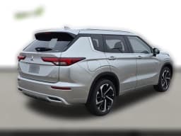 Mitsubishi Outlander Plug-In Hybrid SEL Black Edition S-AWC 2025 — side view