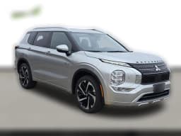 Mitsubishi Outlander Plug-In Hybrid SEL Black Edition S-AWC 2025 — side view