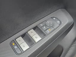 Mitsubishi Outlander Plug-In Hybrid SEL Black Edition S-AWC 2025 — side view