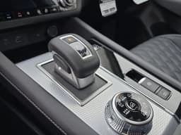 Mitsubishi Outlander Plug-In Hybrid SEL Black Edition S-AWC 2025 — side view