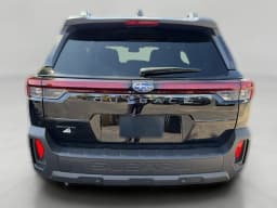 Subaru Outback Premium AWD 2026 — side view