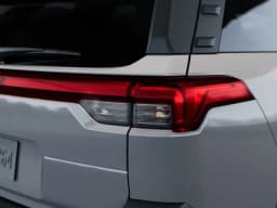 Subaru Outback Premium AWD 2026 — side view