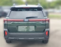 Subaru Outback Premium AWD 2026 — side view