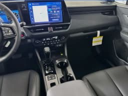 Subaru Outback Premium AWD 2026 — side view