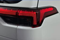 Subaru Outback Premium AWD 2026 — side view