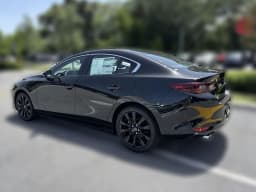 Mazda Mazda3 Sedan 2.5 S Select Sport FWD 2026 — side view