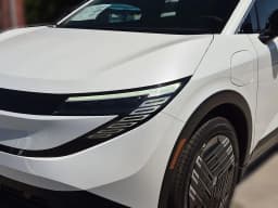 Nissan LEAF S+ FWD 2026 — side view