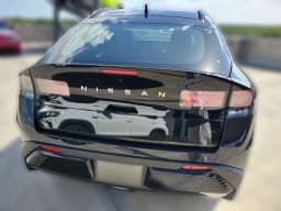 Nissan LEAF PLATINUM+ FWD 2026 — side view