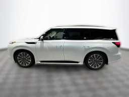 INFINITI QX80 LUXE AWD 2027 — side view