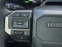 Toyota Land Cruiser Base 4WD (Natl) 2026 — side view