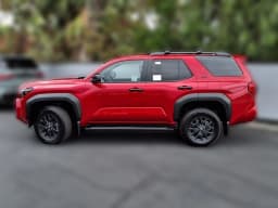 Toyota 4Runner SR5 4WD (Natl) 2026 — side view