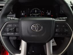Toyota 4Runner SR5 4WD (Natl) 2026 — side view