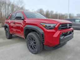 Toyota 4Runner SR5 4WD (Natl) 2026 — side view