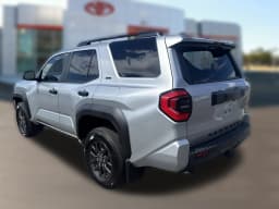 Toyota 4Runner SR5 4WD (Natl) 2026 — side view