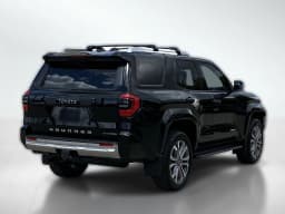 Toyota 4Runner Hybrid Limited 4WD (Natl) 2026 — side view