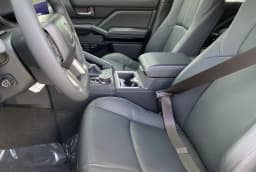 Toyota 4Runner Hybrid Limited 4WD (Natl) 2026 — side view