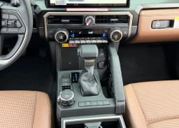 Toyota 4Runner Hybrid Limited 4WD (Natl) 2026 — side view