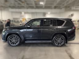 Lexus LX LX 600 F SPORT Handling 4WD 2026 — side view
