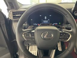 Lexus LX LX 600 F SPORT Handling 4WD 2026 — side view