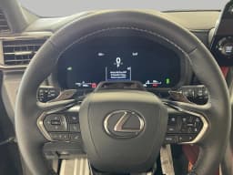 Lexus LX LX 600 F SPORT Handling 4WD 2026 — side view