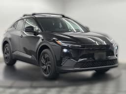 Toyota C-HR SE AWD (Natl) 2026 — side view