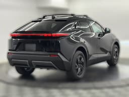 Toyota C-HR SE AWD (Natl) 2026 — side view