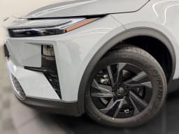 Toyota C-HR SE AWD (Natl) 2026 — side view