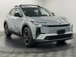 Toyota C-HR SE AWD (Natl) 2026 — side view