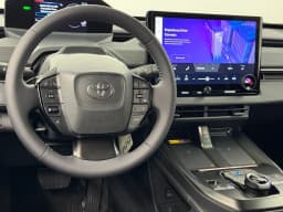Toyota C-HR SE AWD (Natl) 2026 — side view