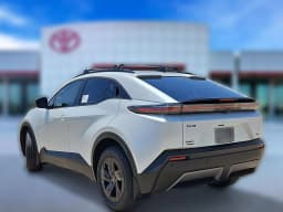 Toyota C-HR SE AWD (Natl) 2026 — side view