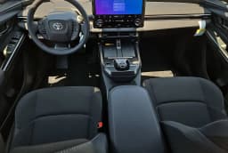 Toyota C-HR SE AWD (Natl) 2026 — side view