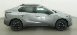 Toyota bZ XLE Plus FWD (Natl) 2026 — side view