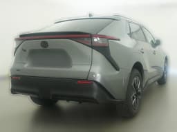Toyota bZ XLE Plus FWD (Natl) 2026 — side view