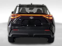 Toyota bZ XLE FWD (Natl) 2026 — side view