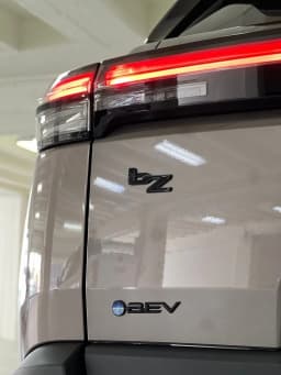 Toyota bZ Woodland Base AWD (Natl) 2026 — side view
