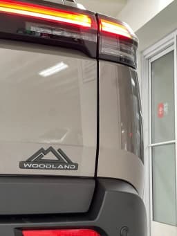 Toyota bZ Woodland Base AWD (Natl) 2026 — side view