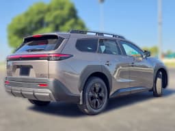 Toyota bZ Woodland Base AWD (Natl) 2026 — side view