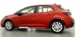 Toyota Corolla Hatchback SE CVT (Natl) 2026 — side view
