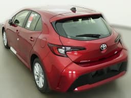 Toyota Corolla Hatchback SE CVT (Natl) 2026 — side view