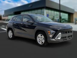 Hyundai Kona SE FWD 2027 — side view
