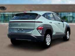 Hyundai Kona SE FWD 2026 — side view