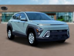 Hyundai Kona SE FWD 2026 — side view