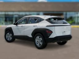 Hyundai Kona SE FWD 2027 — side view